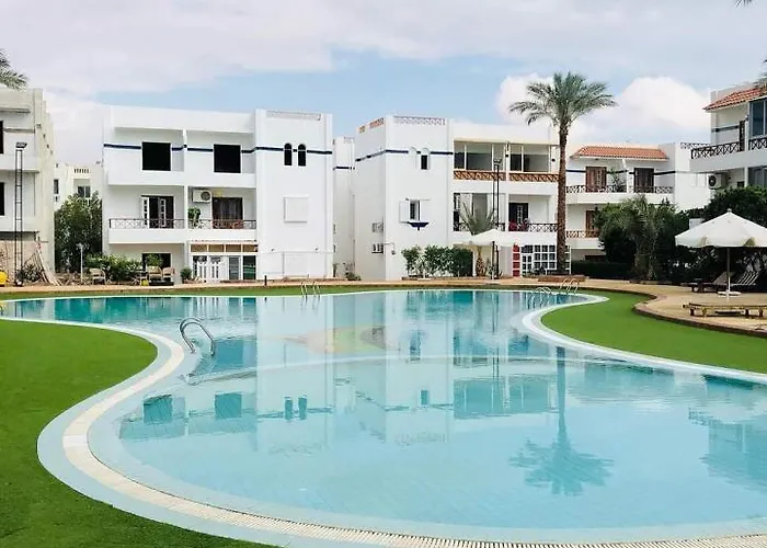 Lovely One Bedroom Within Cozy Compound Including Swimming Pool, Supermarket. Perfect Location At Neama Bay With Access To Public Transportation Şarm El-Şeyh